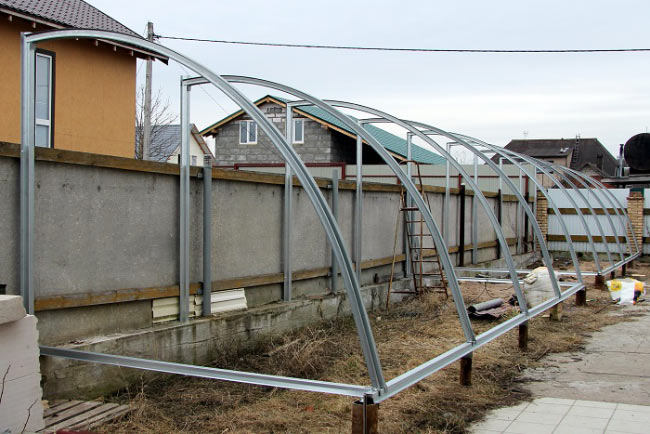Пристенная теплица: как пристроить к дому односкатную конструкцию Русский фермер